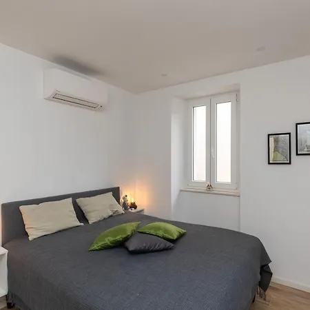 Apartment Odin - One Bedroom - 2 *