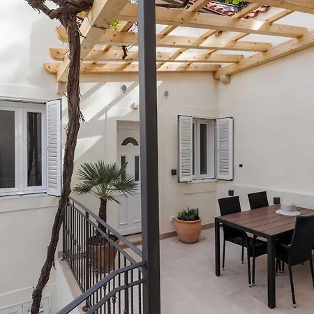 Odin - One Bedroom - 2 Apartment