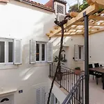 Odin - One Bedroom - 2 شقة *