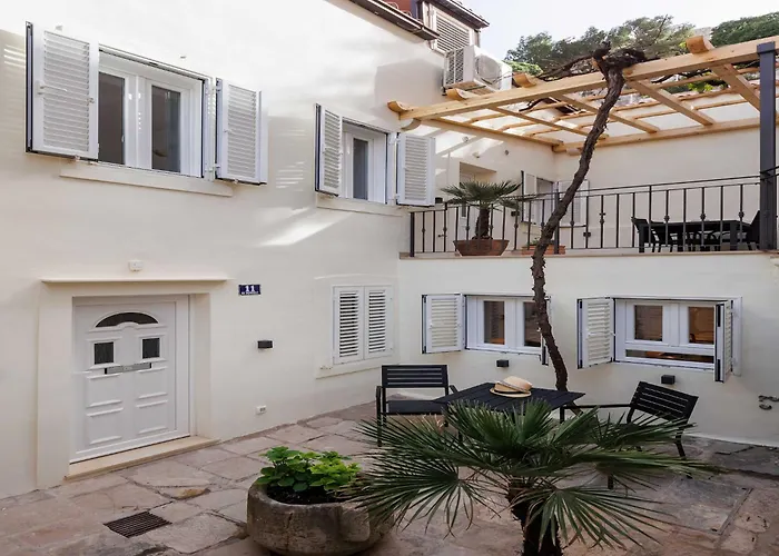 Odin - One Bedroom - 2 *